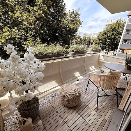Stylish Studio Apartment With Beautiful Balcony Ingolstadt Exterior photo