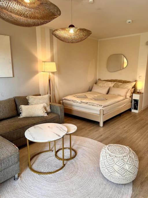Stylish Studio Apartment With Beautiful Balcony Ingolstadt Exterior photo