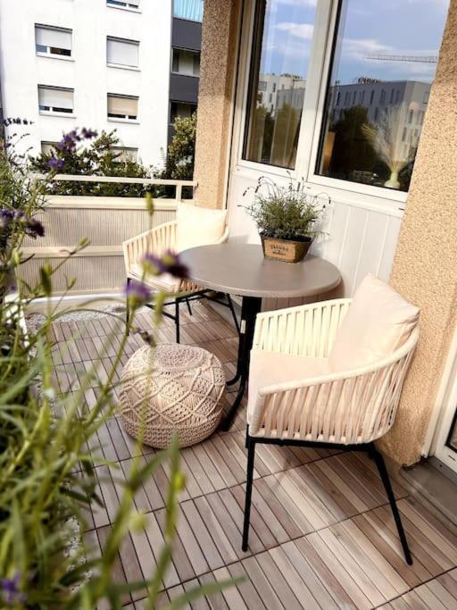 Stylish Studio Apartment With Beautiful Balcony Ingolstadt Exterior photo